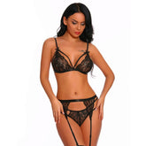 Ensemble de lingerie porte-jarretelles en dentelle florale noire